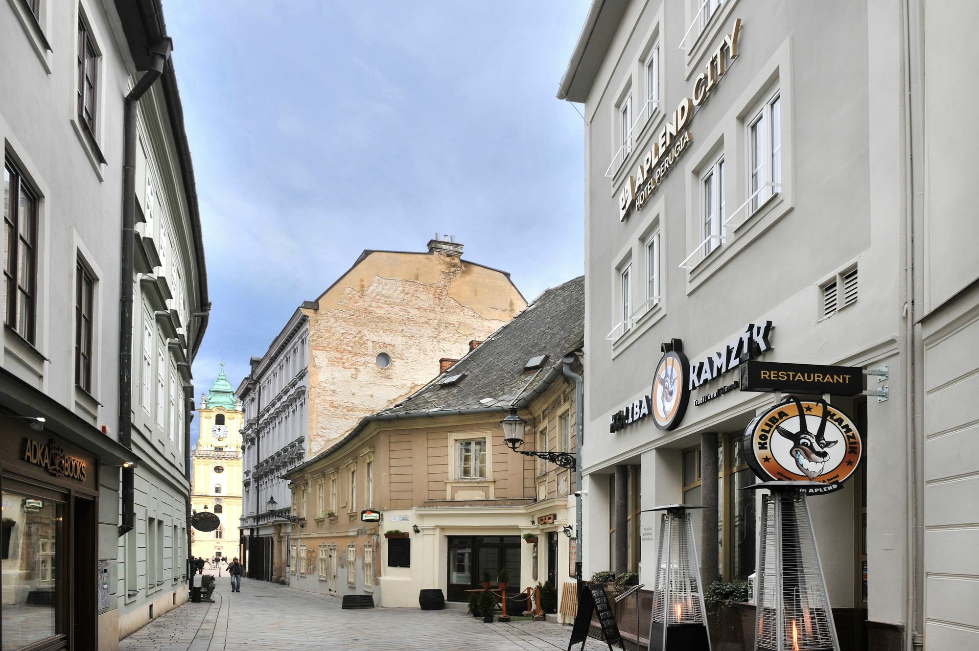 Aplend City Laurinska 11 براتسيلافا المظهر الخارجي الصورة